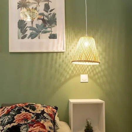 Le Nid - Center - * פונטנבלו